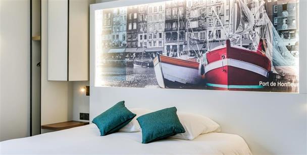 Brit Hotel Caen Nord - Mémorial