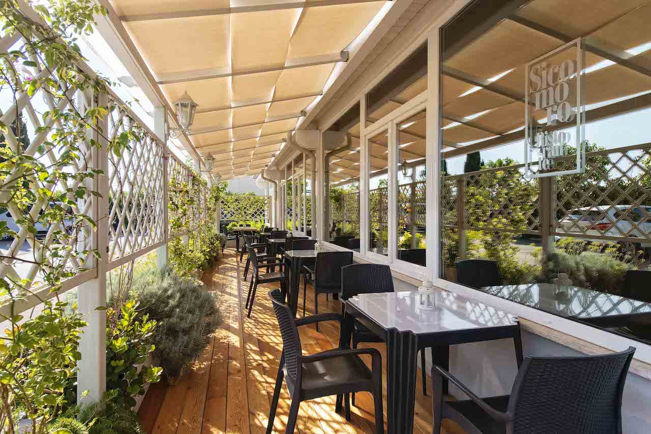 Simon Hotel