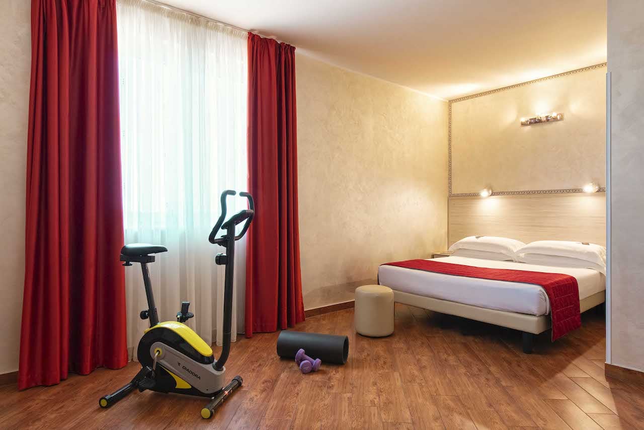 Simon Hotel