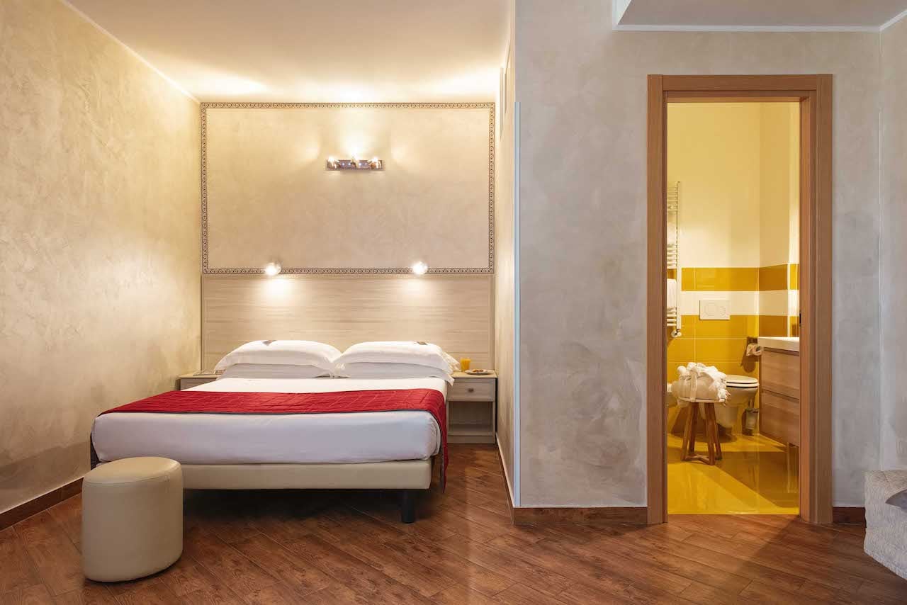 Simon Hotel