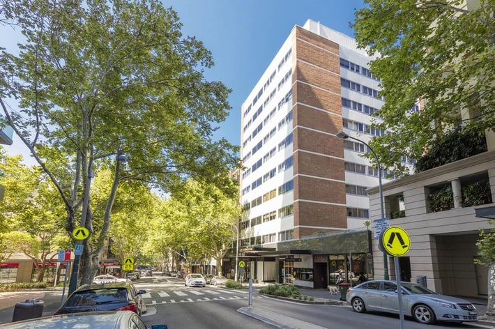 The Macleay Hotel