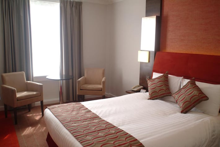 Dragon Hotel