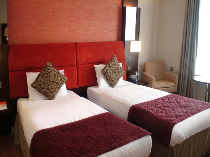 Dragon Hotel