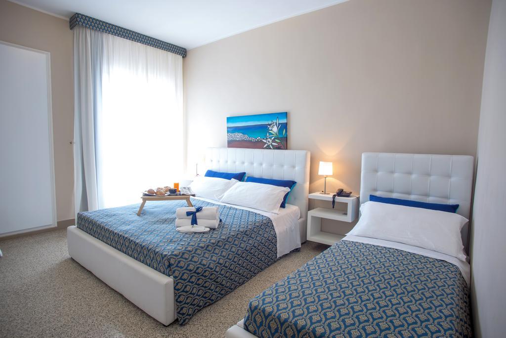 Isola Lo Scoglio Hotel