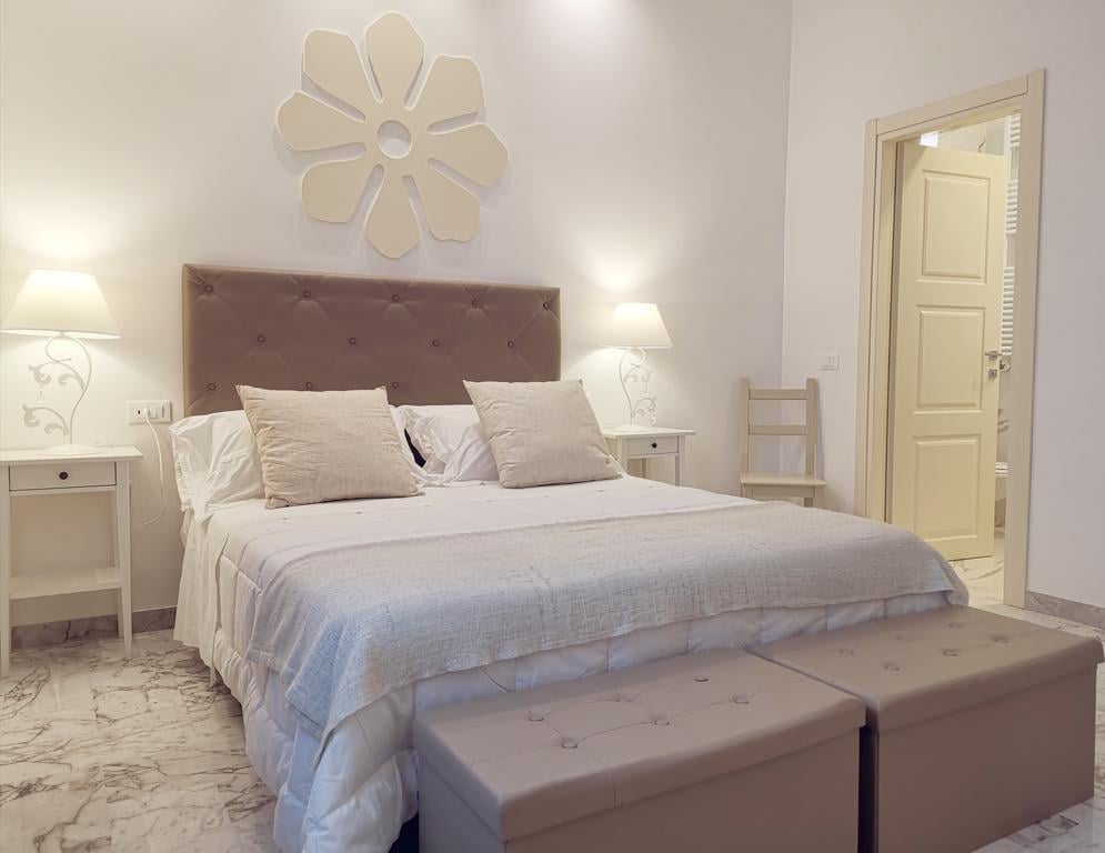 Flos Guest House