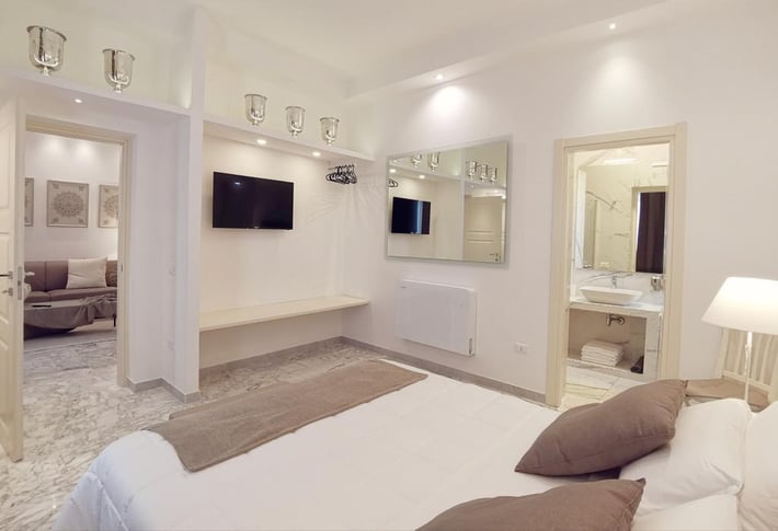 Flos Guest House
