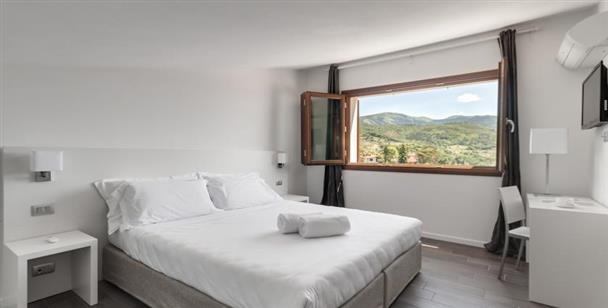 The Florence Hills Resort & Spa