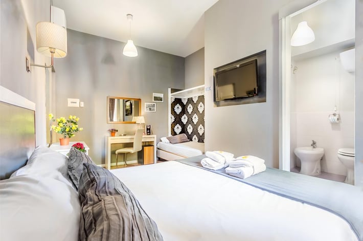 AmoRoma Suite