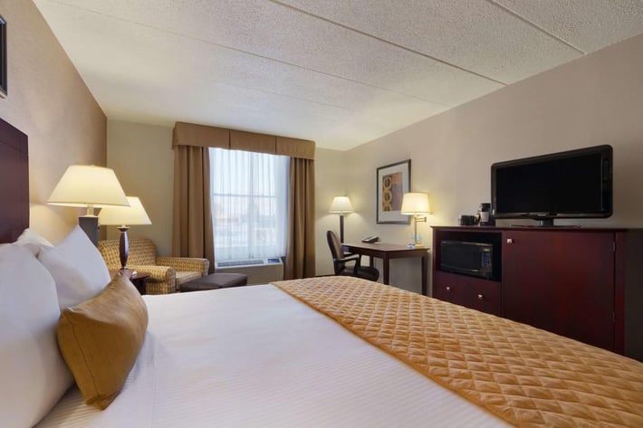 Comfort Inn & Suites Glen Mills - Philadelphia
