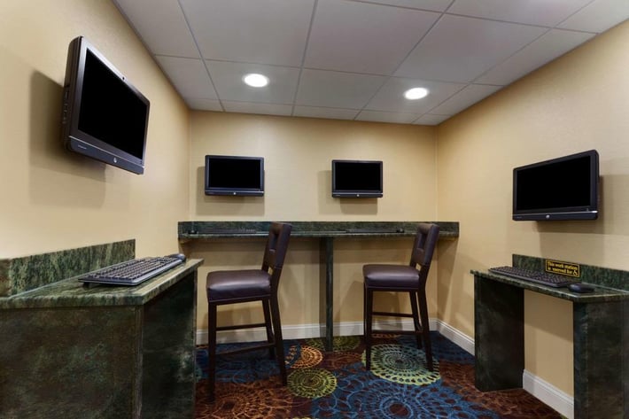 Comfort Inn & Suites Glen Mills - Philadelphia
