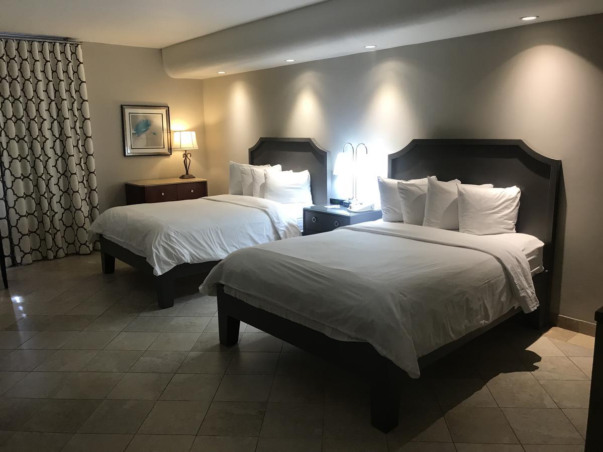 Hollywood Hotel