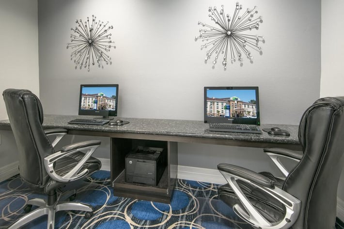 Holiday Inn Express & Suites Houston North - IAH Area