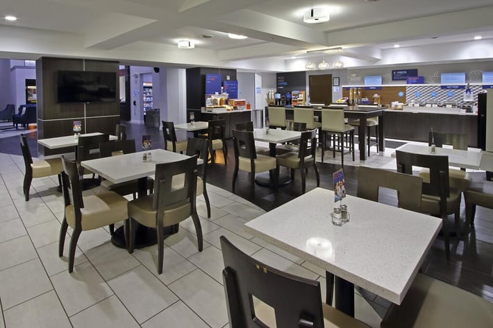 Holiday Inn Express & Suites Houston North - IAH Area