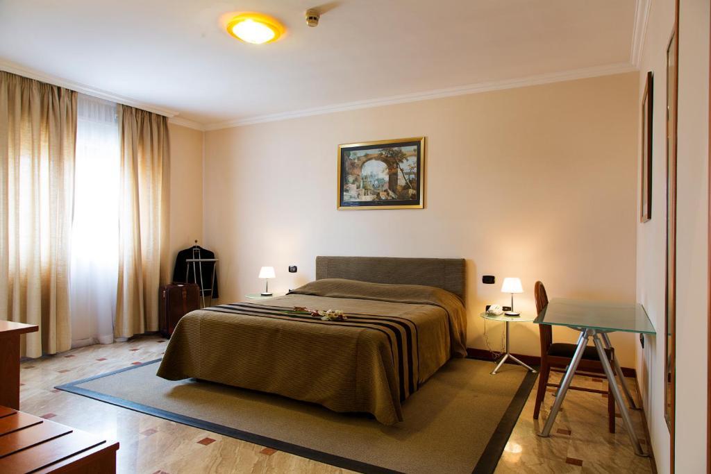 Hotel Palace 2000