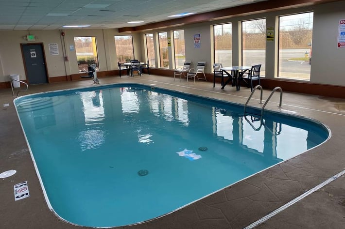 Days Inn and Suites by Wyndham Hammond