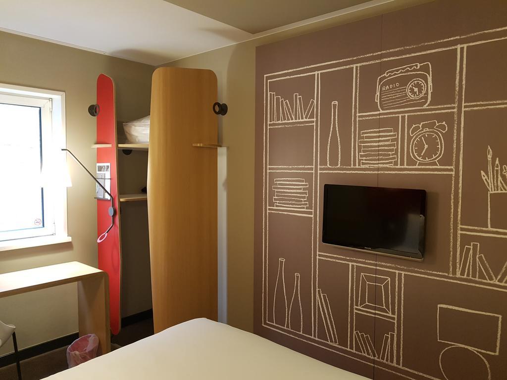 ibis Sheffield City