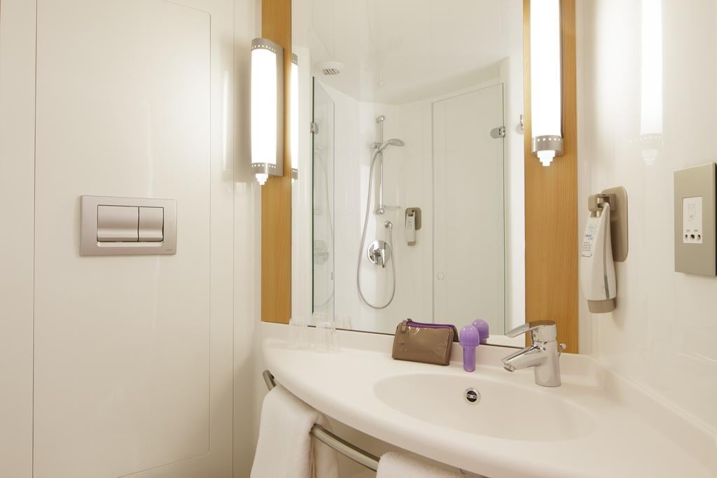 ibis Sheffield City