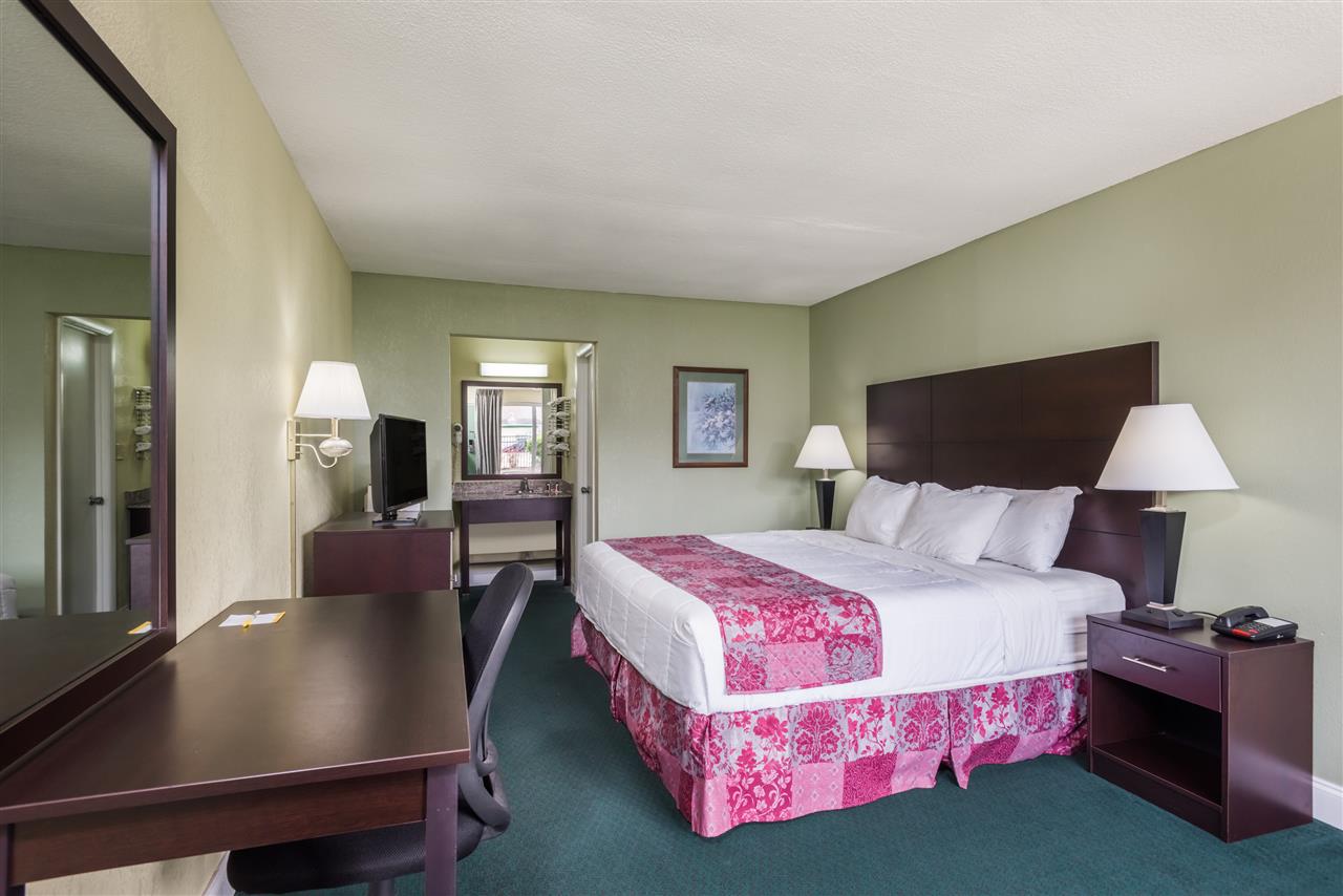 Days Inn by Wyndham Jellico - Tennessee State Line