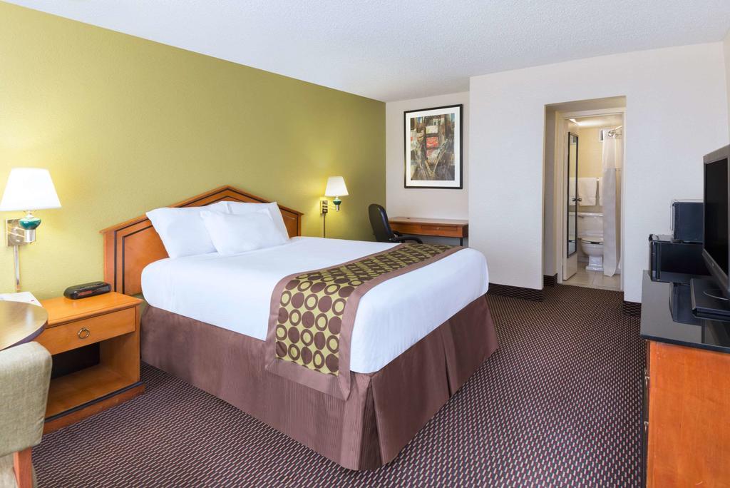 Ramada by Wyndham Pikesville/Baltimore North