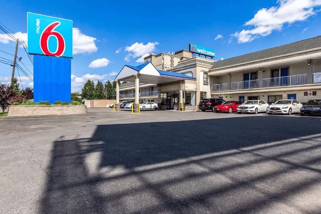 Motel 6 Elizabeth - Newark Liberty Intl Airport