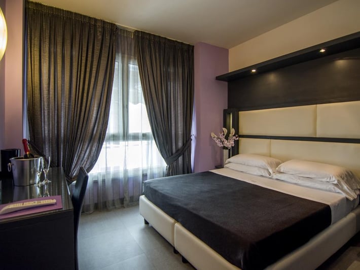 Golden Hotel