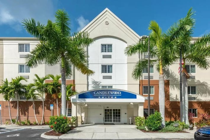 Candlewood Suites Fort Myers-Sanibel Gateway