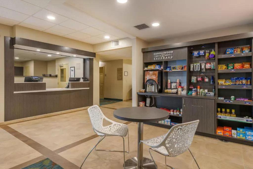 Candlewood Suites Fort Myers-Sanibel Gateway