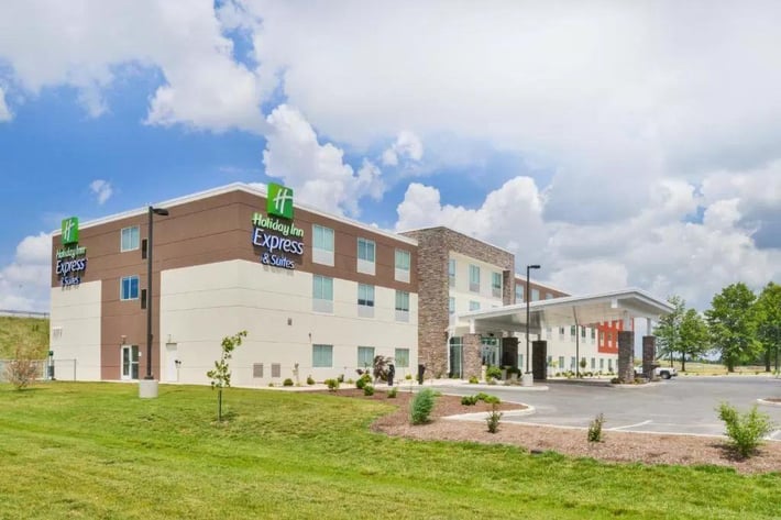 Holiday Inn Express & Suites Salem