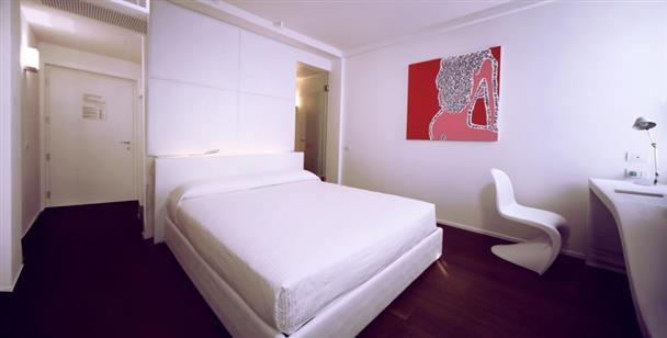 MO.OM Hotel