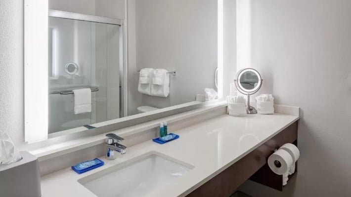 Holiday Inn Express & Suites Orlando at Seaworld