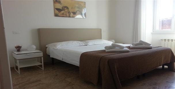 Colosseo 6 Royal Apartment