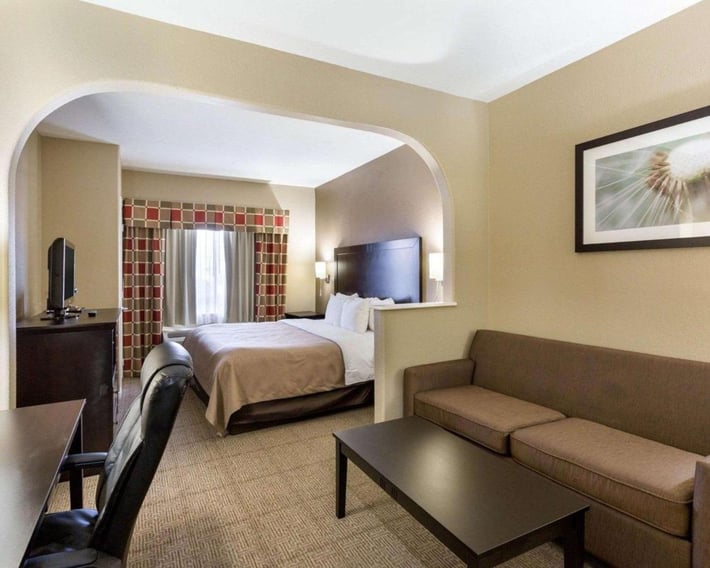 Quality Suites Cy-Fair At Jones Road