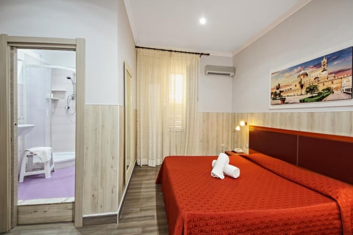 Hotel Tonic