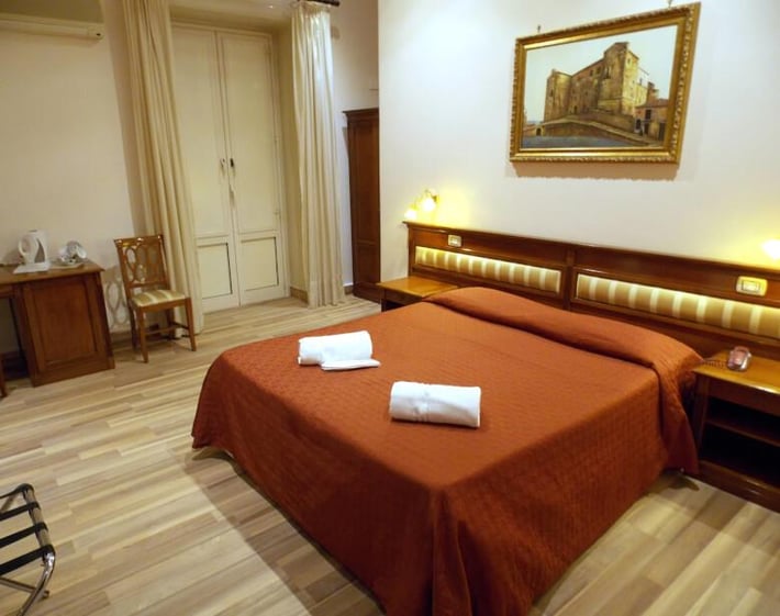 Hotel Tonic