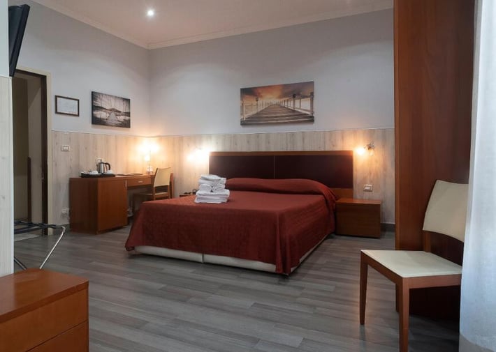 Hotel Tonic