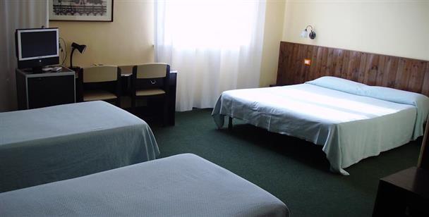 Giappone Inn Parking Hotel