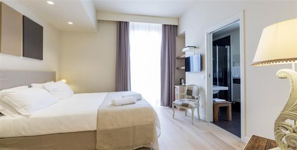 Hotel 900