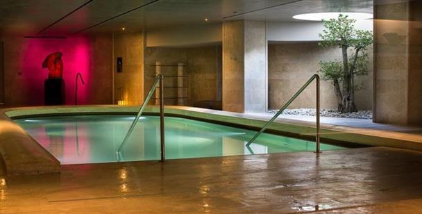 A.Roma Lifestyle Hotel