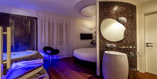 Suite Sistina for Brave Lovers