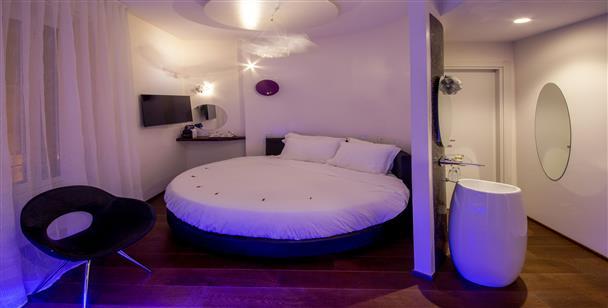 Suite Sistina for Brave Lovers