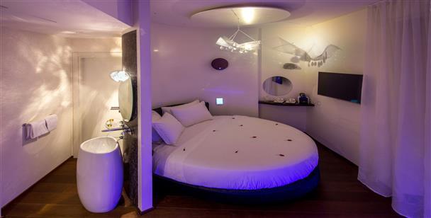 Suite Sistina for Brave Lovers