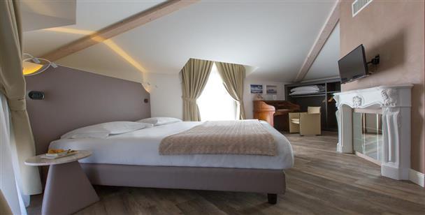 Al Campanile - Luxury Suites & Apartments