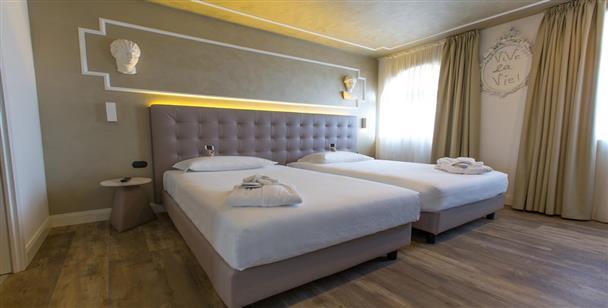 Al Campanile - Luxury Suites & Apartments