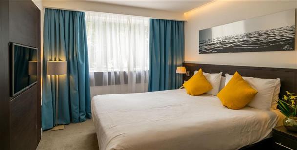 Pelican London Hotel and Residence