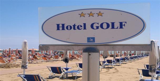 Golf Hotel