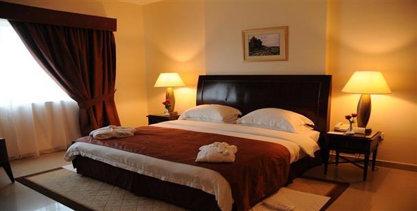 Clifton International Hotel