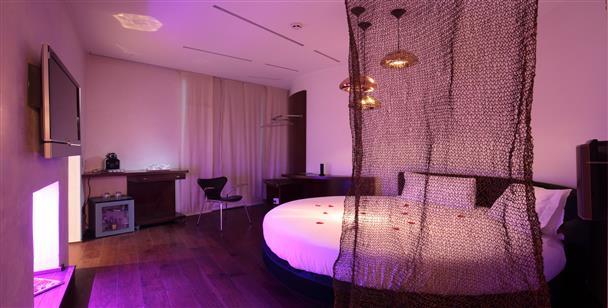 Suite Sistina for Brave Lovers