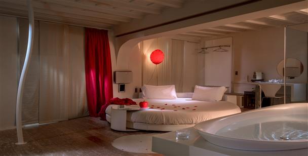 Suite Sistina for Brave Lovers