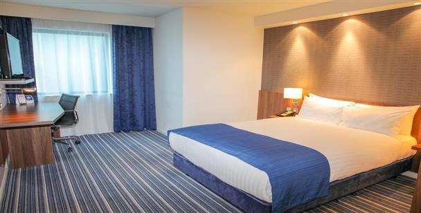 Holiday Inn Express Heathrow T5