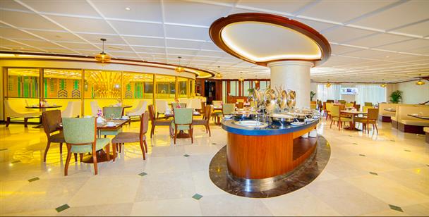 Raviz Center Point Hotel